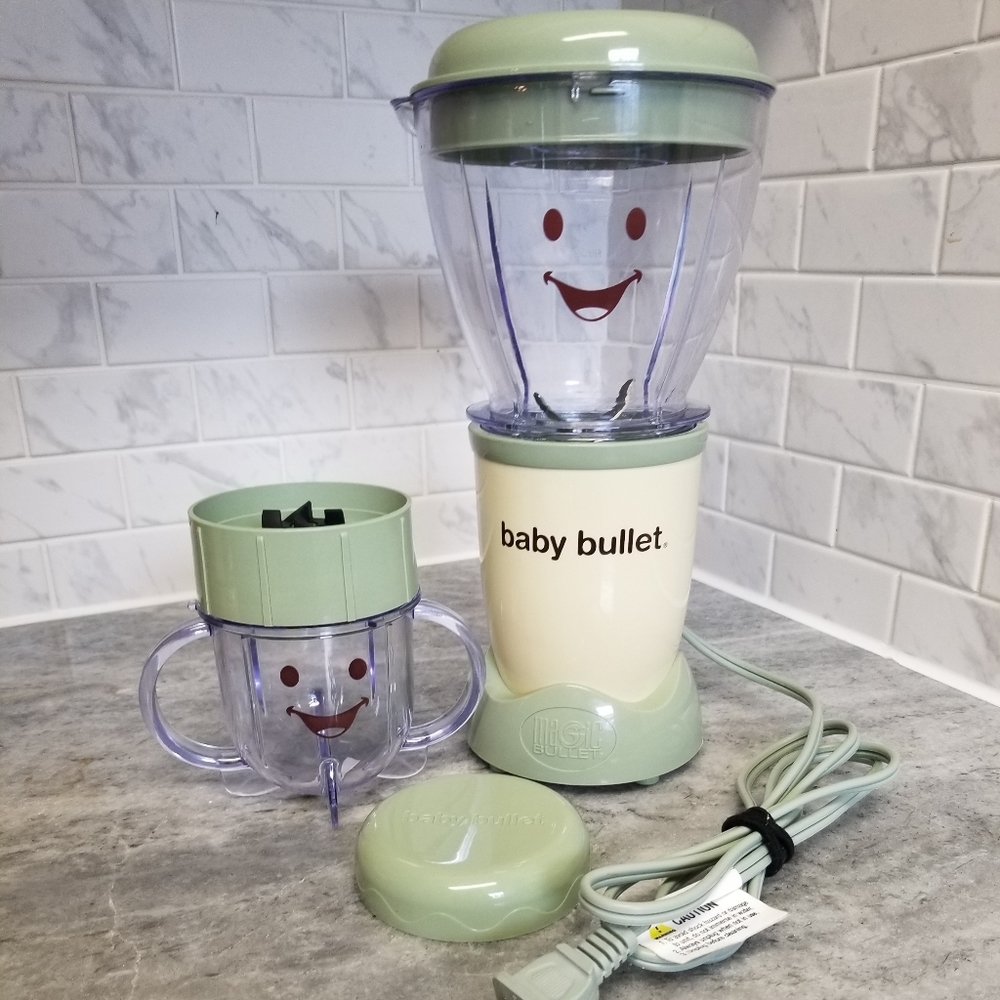 Baby Bullet w/ extra blender cup attachment & lid